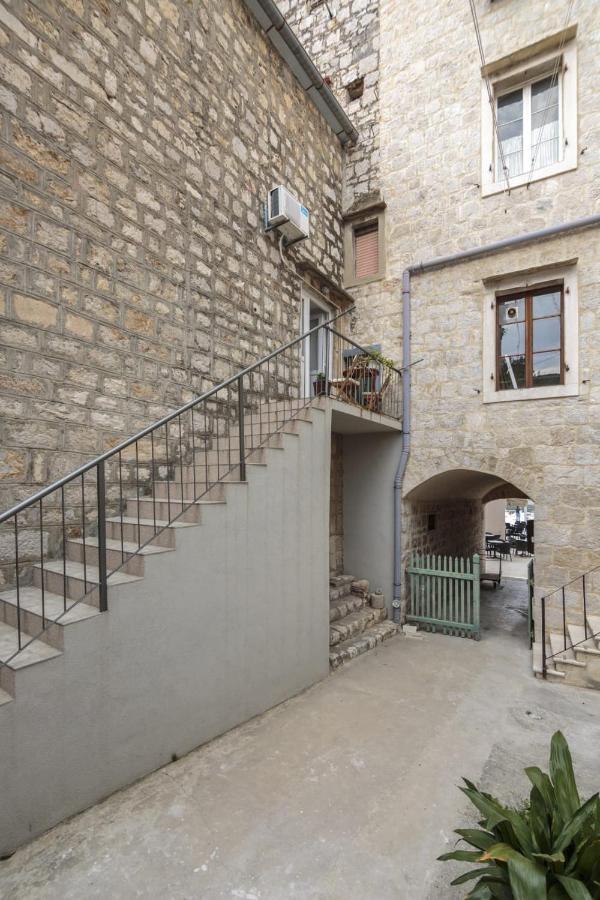 Apartment Filomena In The Center Komiža المظهر الخارجي الصورة